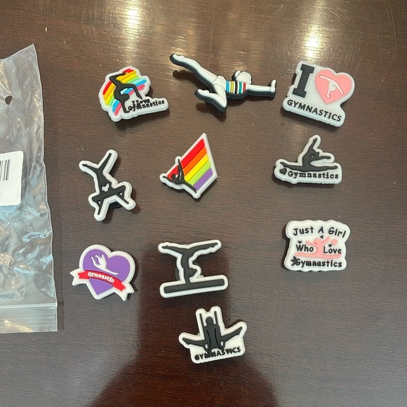 NIP Croc shoe charms gymnastics 10 pieces - Picture 1 of 5